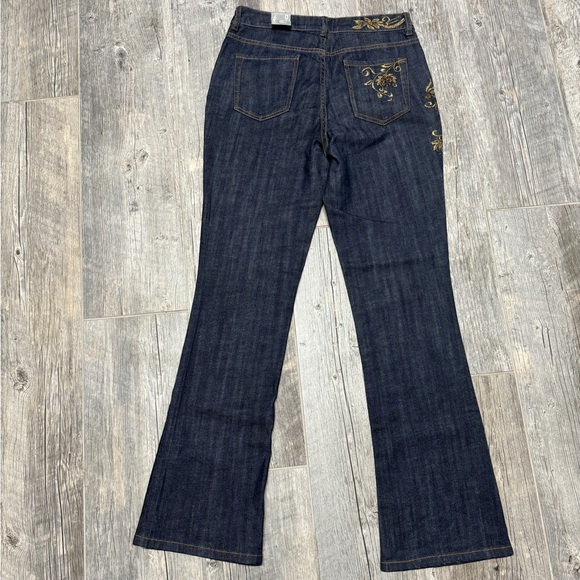 NWT! CHICO’S PLATINUM EMBROIDERED FLARE LEG JEANS LADIES SIZE 1 (=8 MISSY’S) - Picture 7 of 8